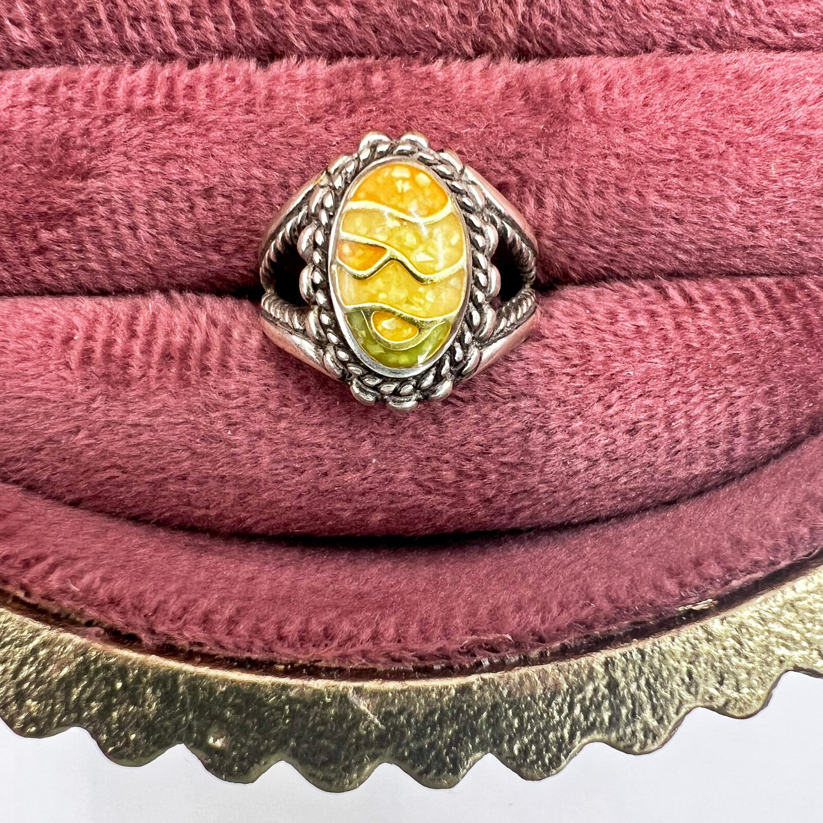 carved-yellow-glass-ring-in-antique-silver-setting