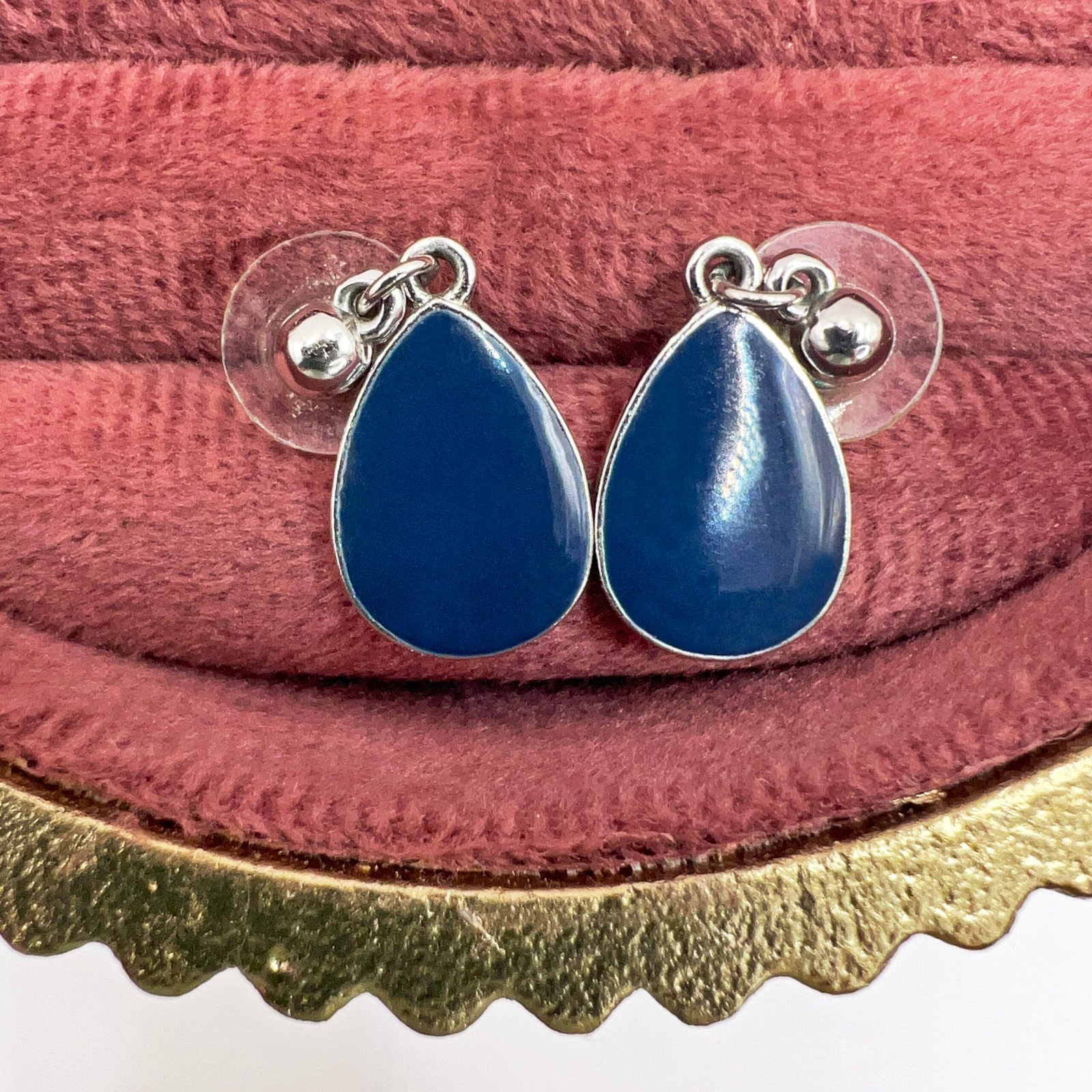 deep-blue-teardrop-earrings
