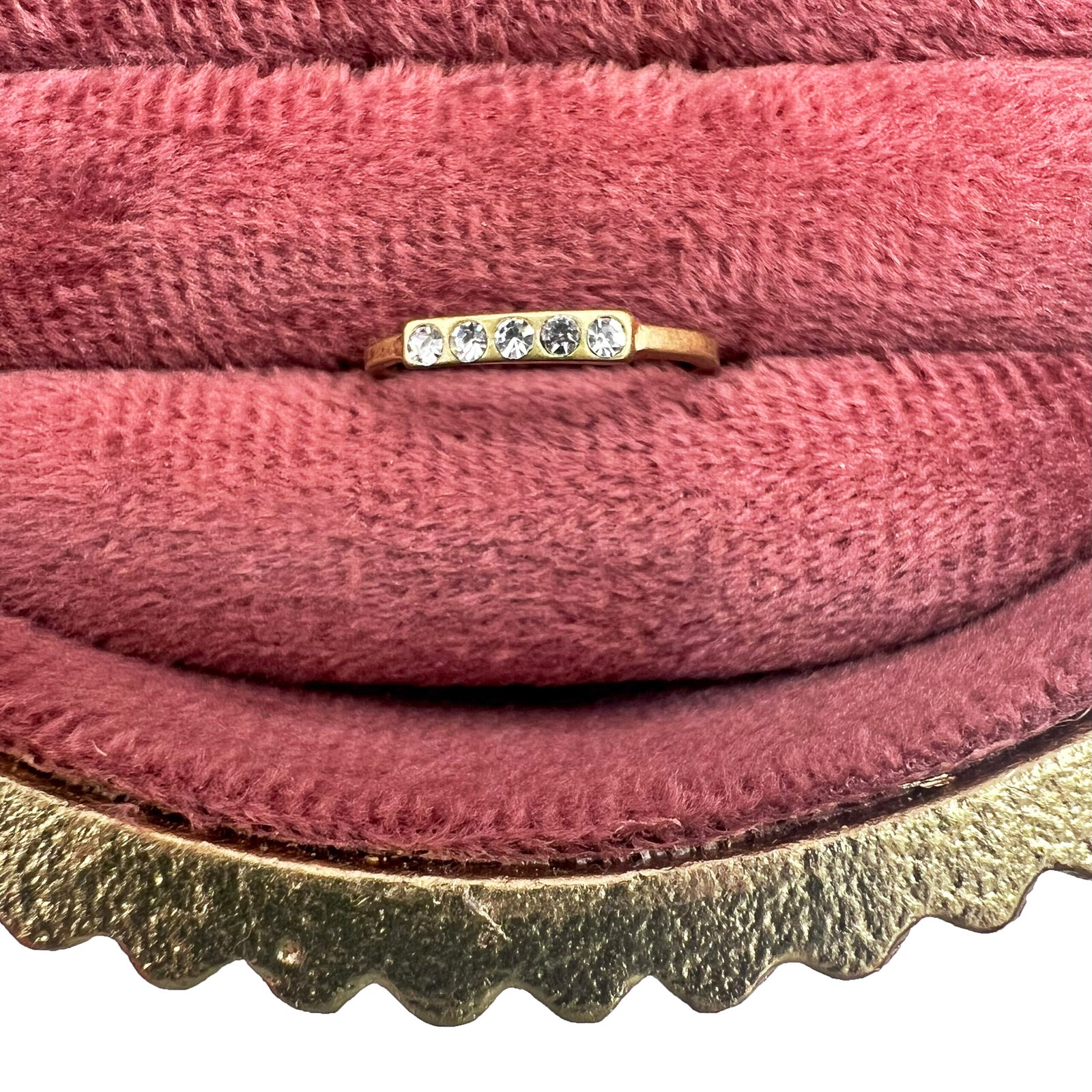 slim-five-stone-gold-band